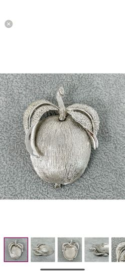 Sarah Coventry Vintage 61 Adams Delight Silver Apple Brooch Pendant