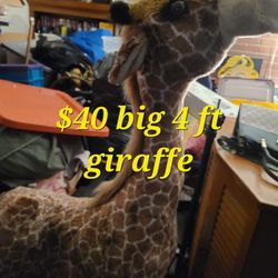 4ft Stuffed Giraffe
