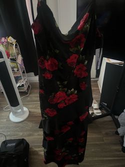 Flowy red rose dress!
