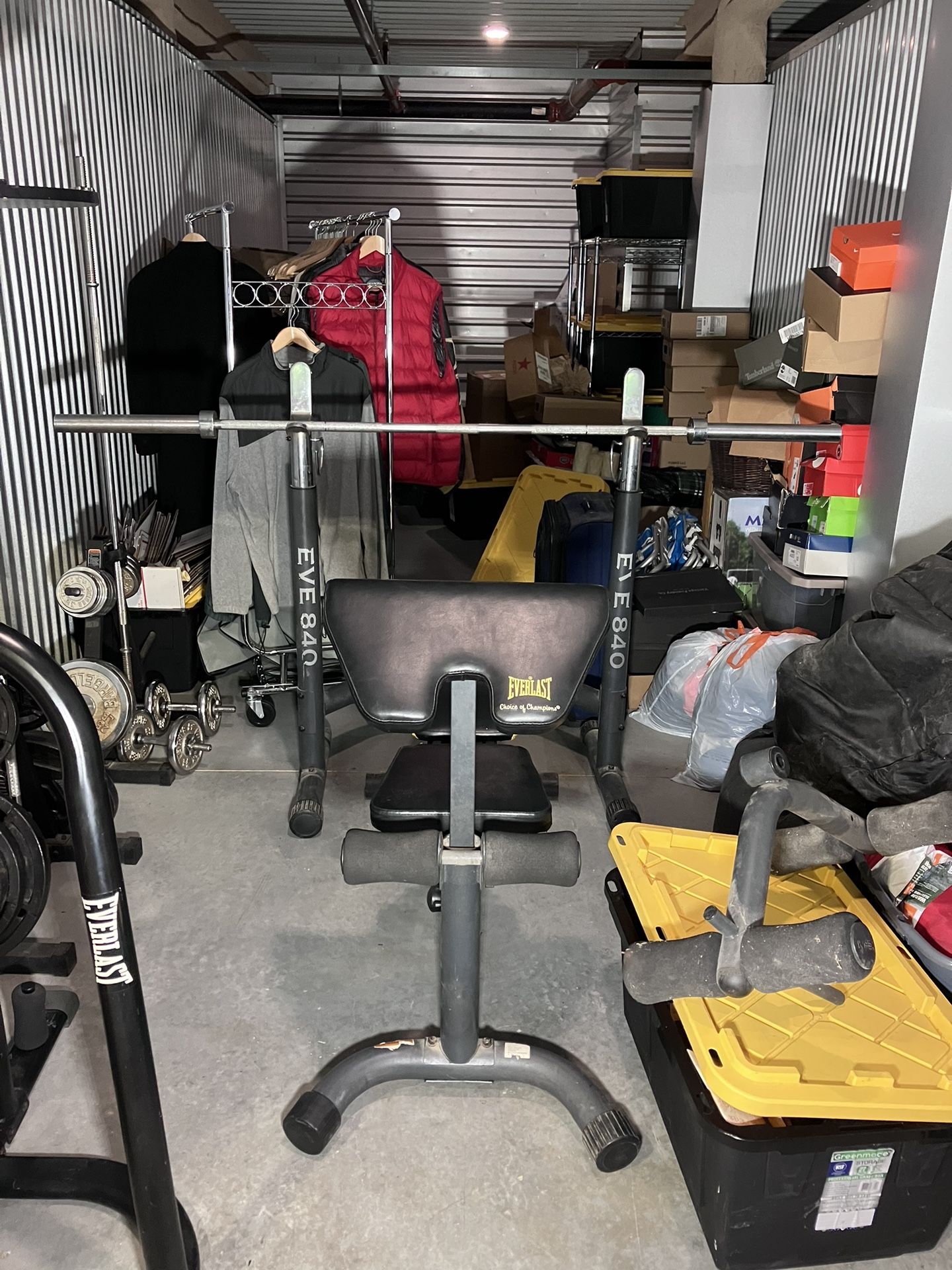 Everlast Bench Press With Weights