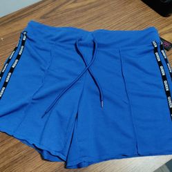 Size Medium Women's Shorts Blue