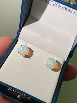 14K GOLD OPAL STUDS EARRINGS