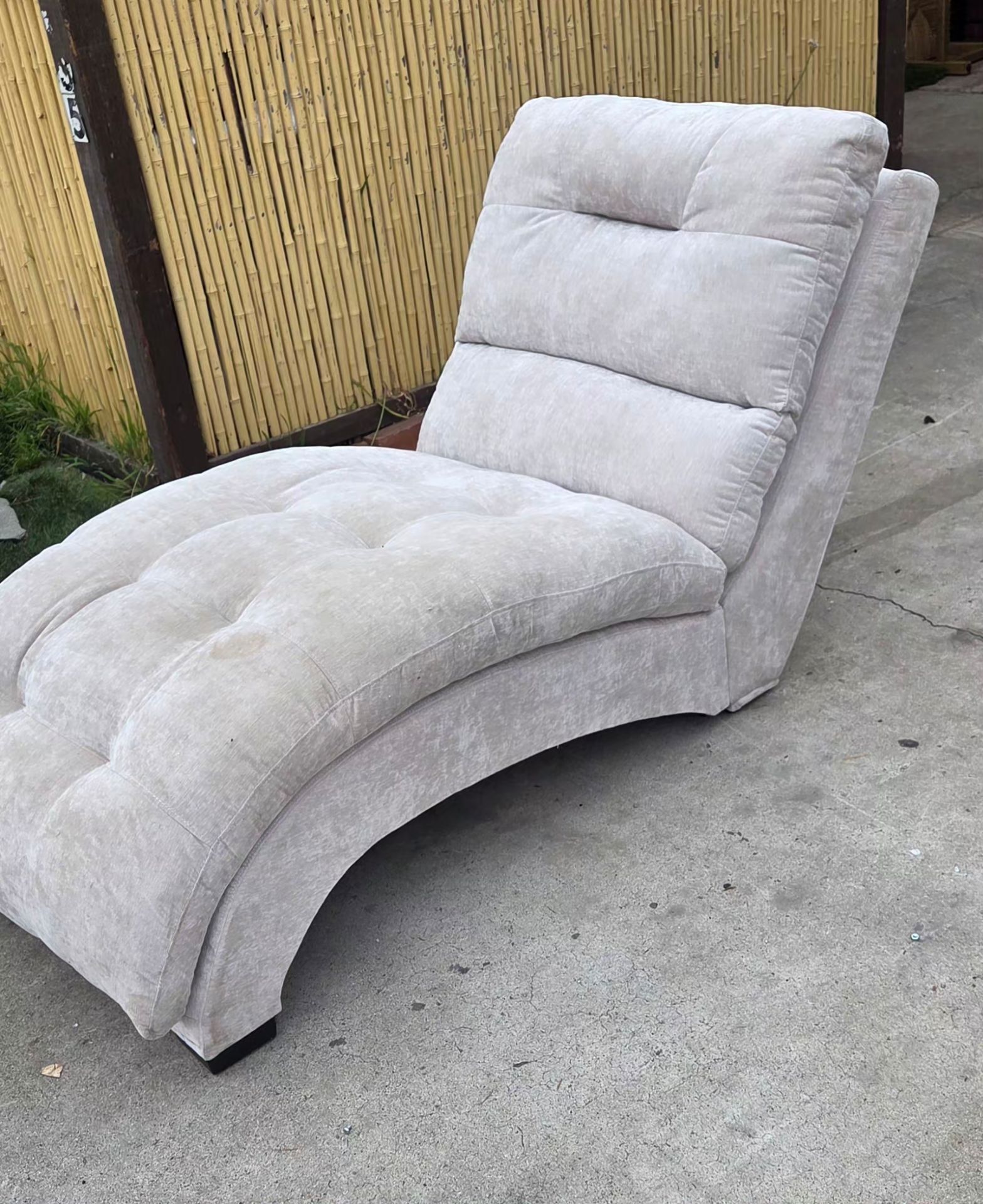 Chaise Lounge