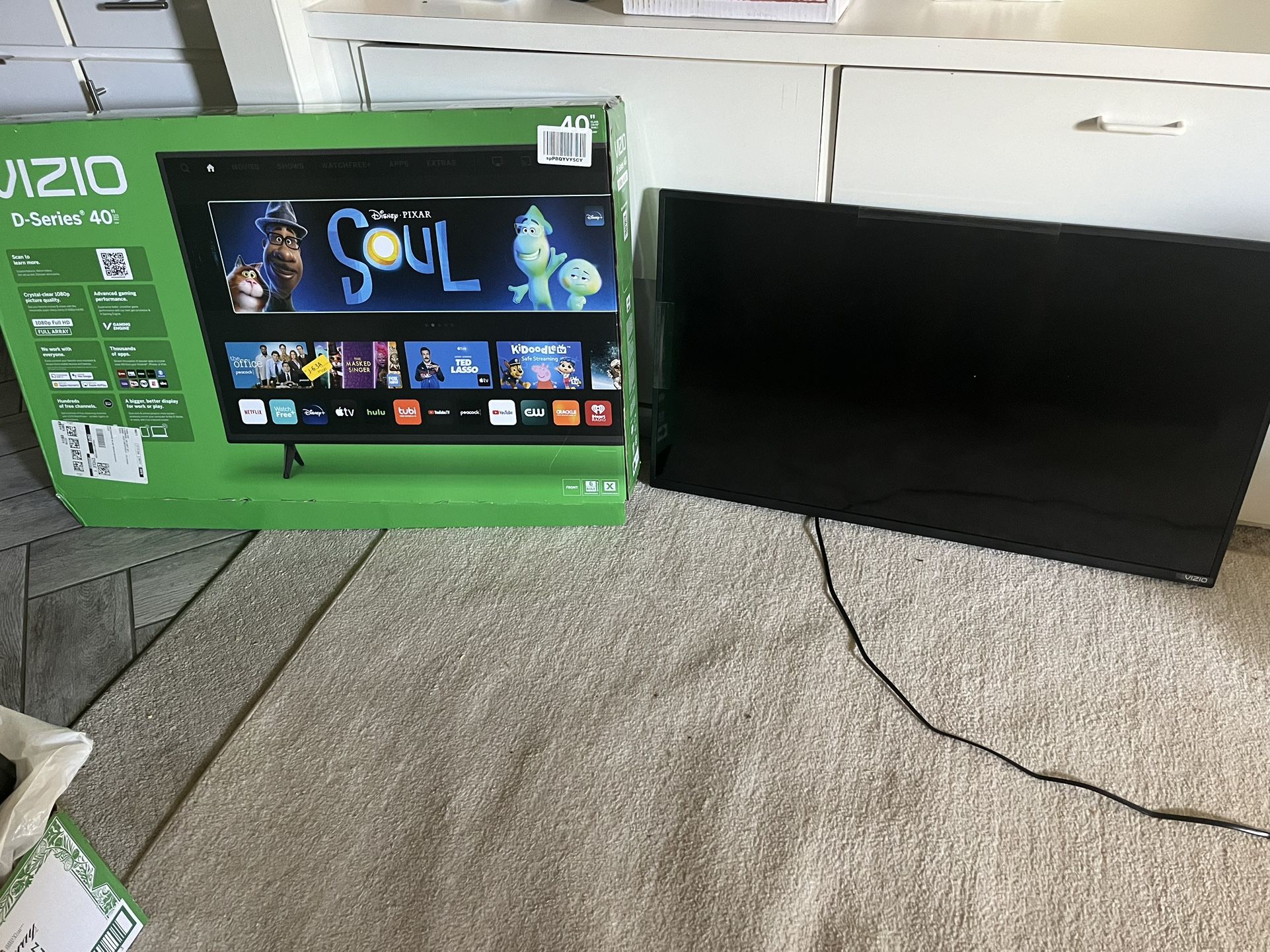 40 Inch Smart Tv 10 Months Old 
