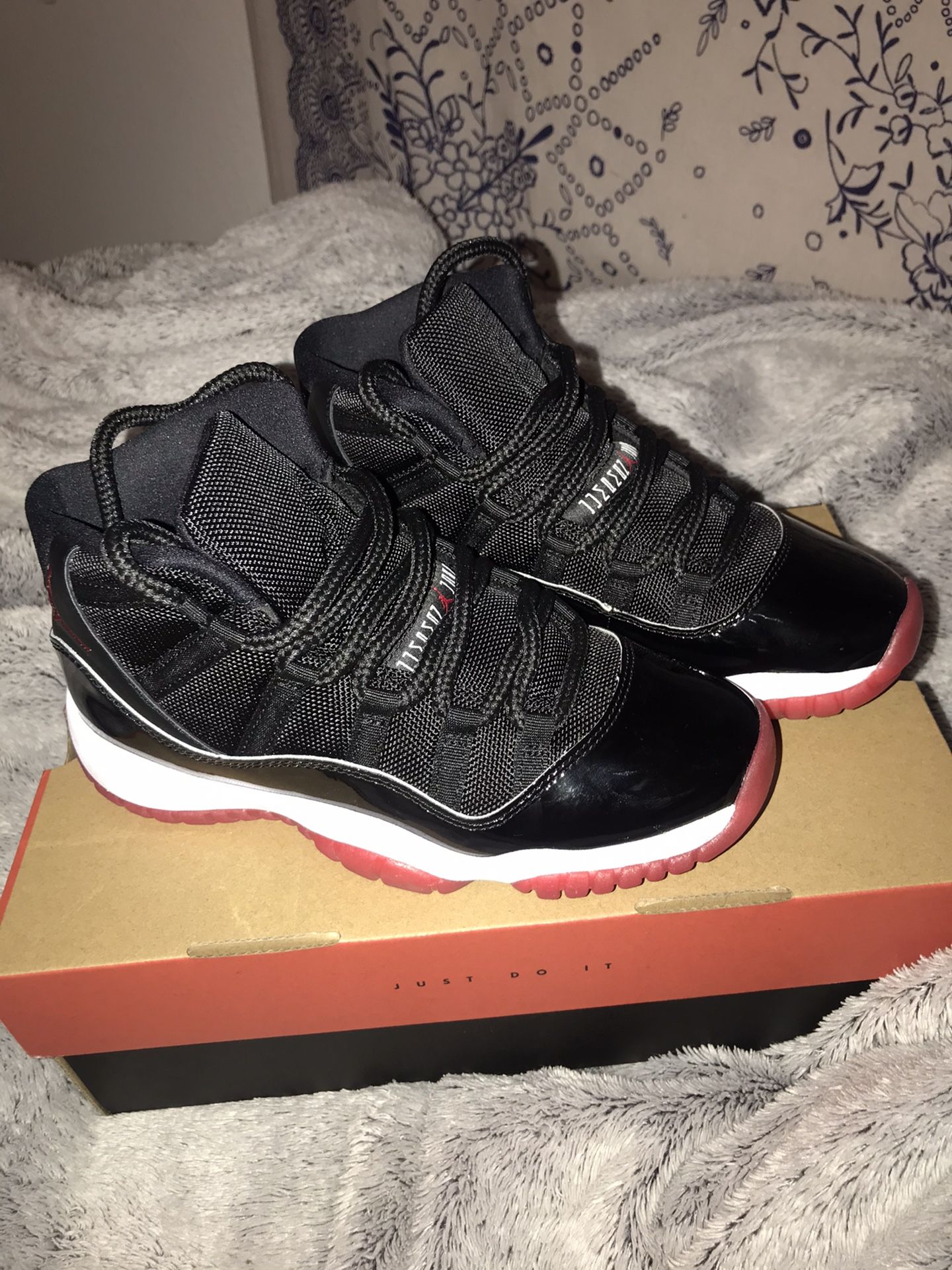 Jordan Retro 11s “Breds” size 5 in boys grade school