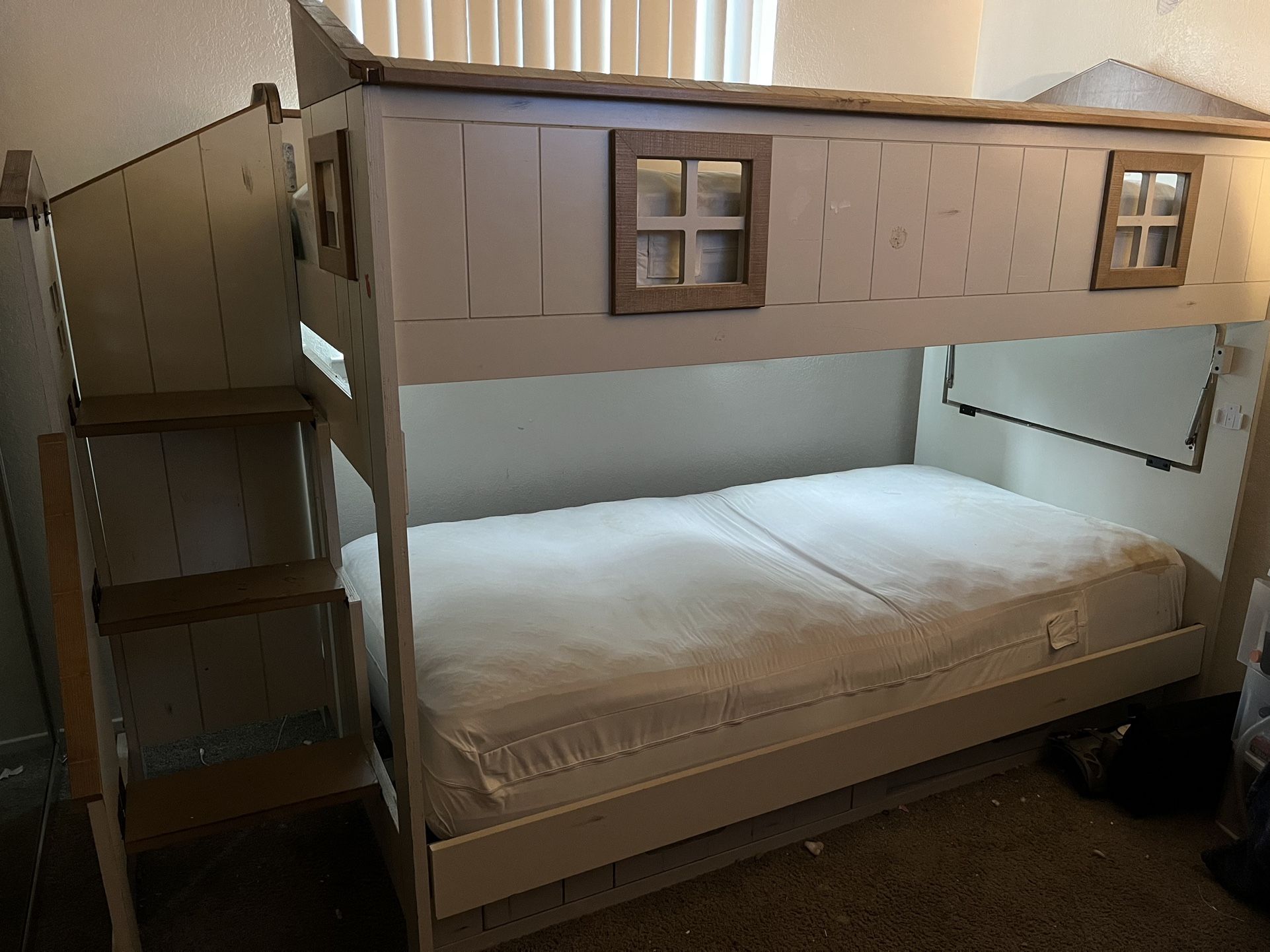 WOODEN BUNKBED FOR KIDS