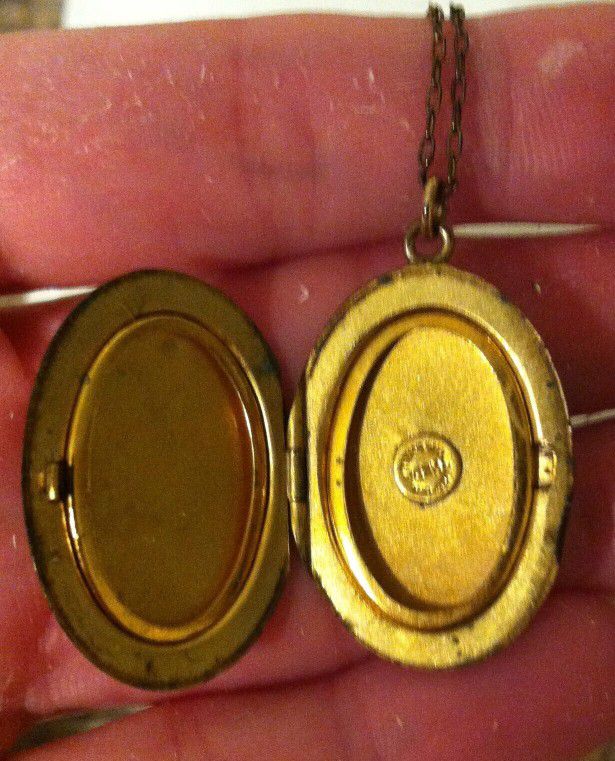 Vintage Gold Filled 120-12K Of Shell THEDA Locket Oval Necklace-NEEDS TLC.