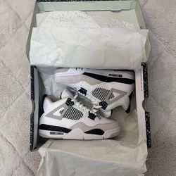 Jordan 4 Military black