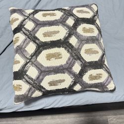 decorative pillows $10 each all for $50  Tarzana pick up 