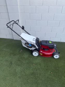 TORO Electric Mower - 60 Volt - Self-Propelled - New Blade - Includes Battery + Charger
