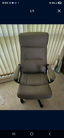 New Executive Desk Chair