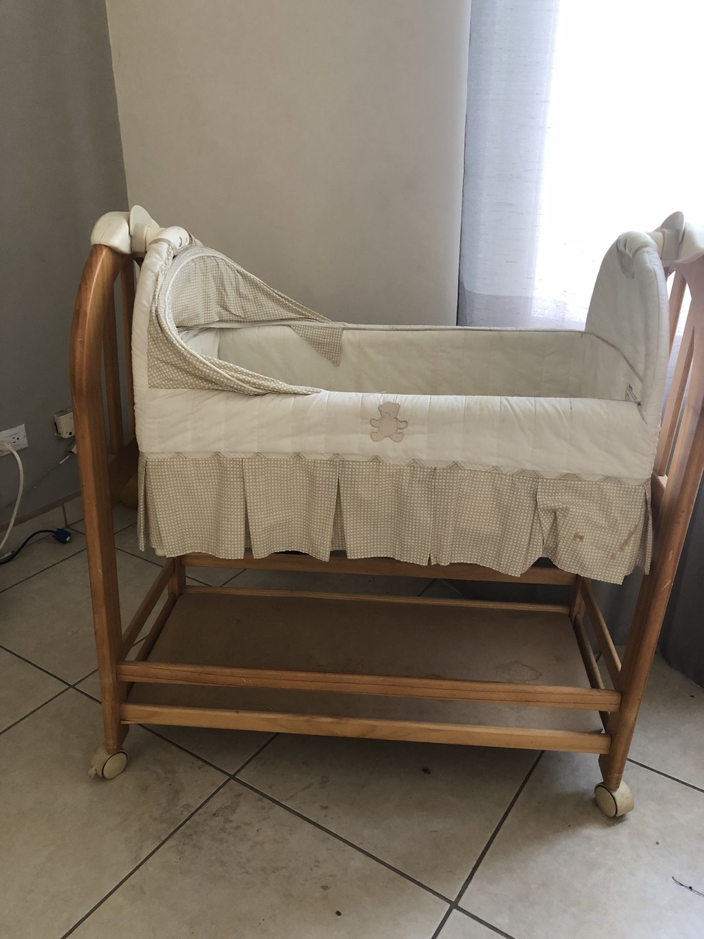 Baby wood cradle Eddie Bauer