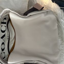 Ivory Coach Hand Bag 