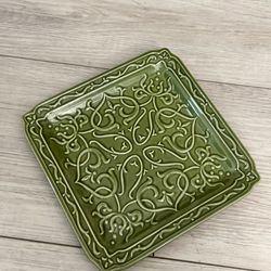 Chris Madden Green Decorative Plate *2