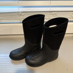 Boy’s rain boots,size 1 In toddler 