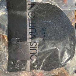Louie Vuitton Hat Black