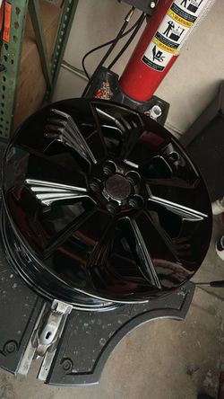 17” Subaru Forester gloss black ,, firm price,,,