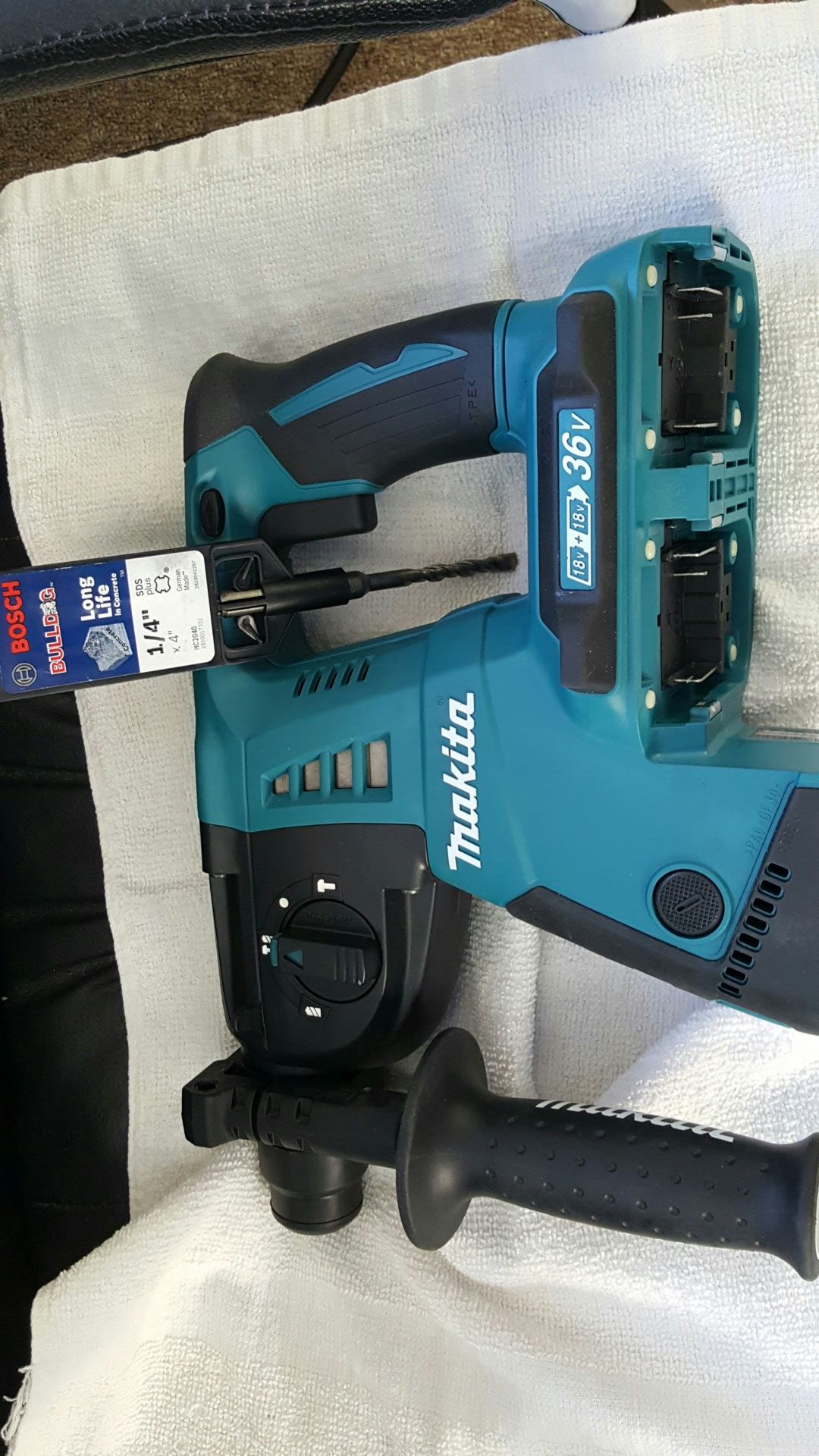 Makita XRH05