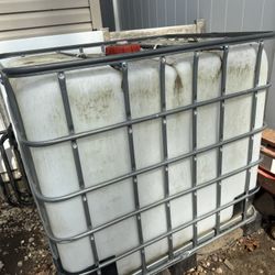 IBC tank 275 gallon
