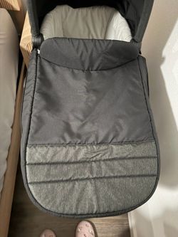 Graco Modes Nest Bassinet & Stand