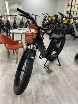 Brand New In Box SIZZLEBK S400 26'' X4'' Step Thru Fat Tire Off-Road & Cruiser Ebike