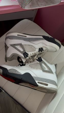Jordan 4s