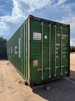 Storage shipping containers