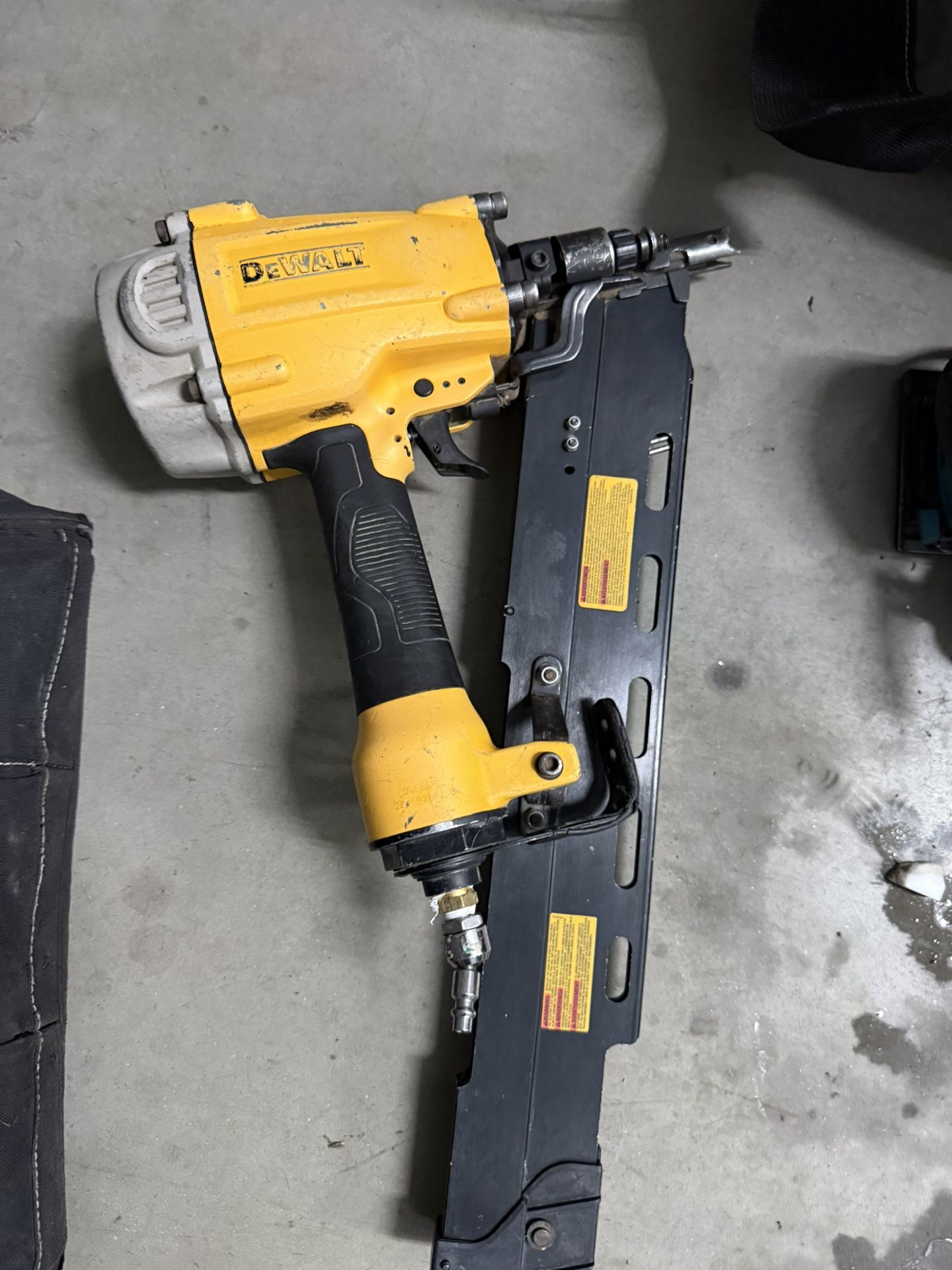 DEWALT PNEUMATIC