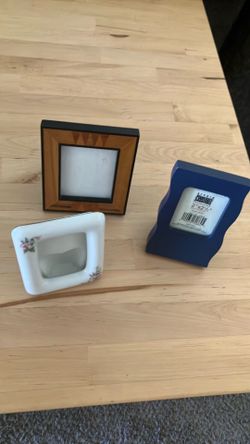Picture frames, small
