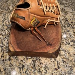 Wilson A2000 11.5 Baseball Glove 