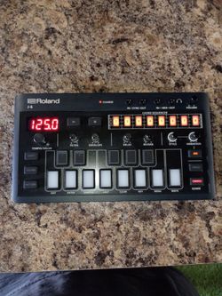 Roland AIRA Compact J-6 Chord Synthesizer "Read Description"