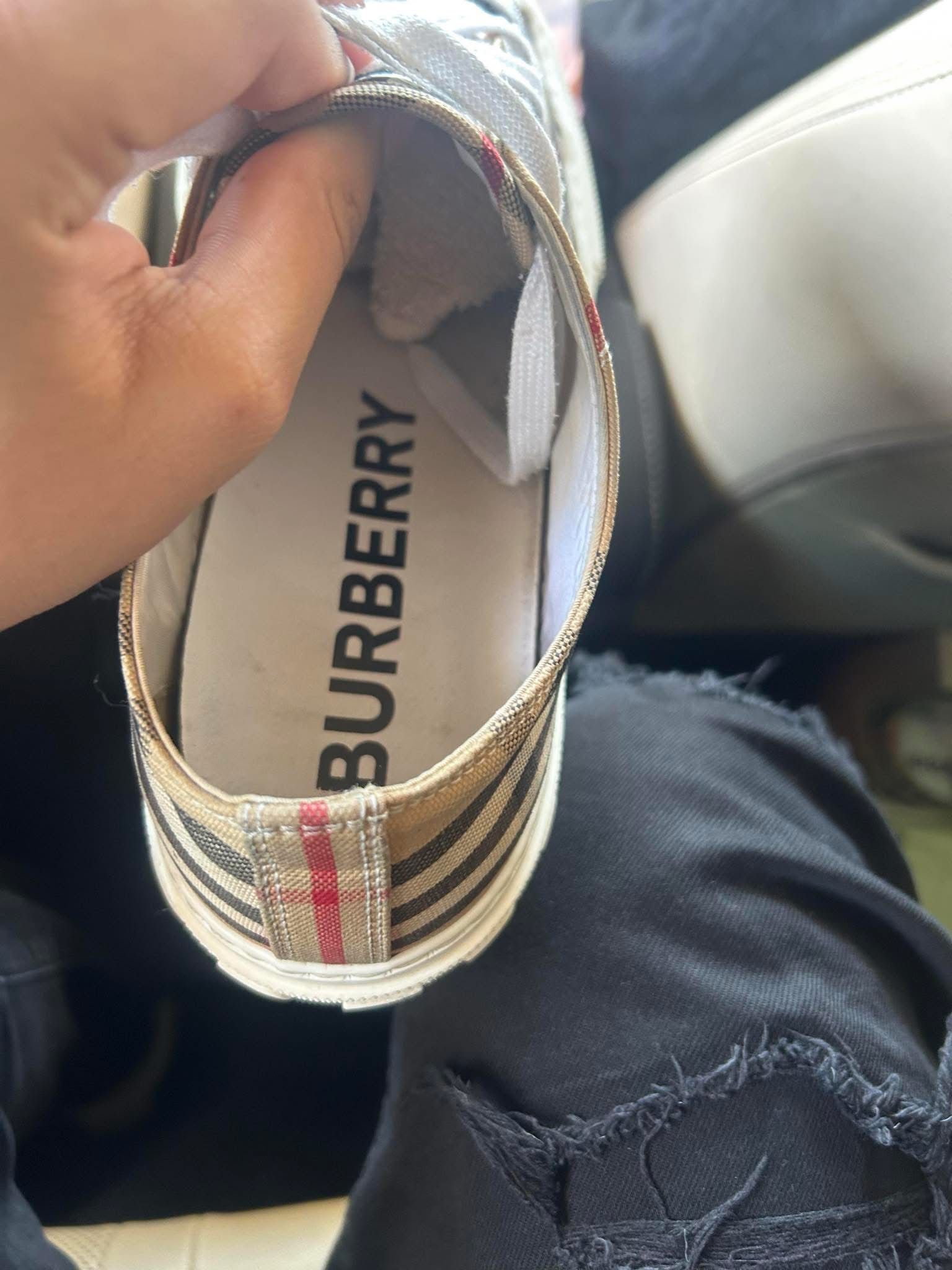 Burberry Converse