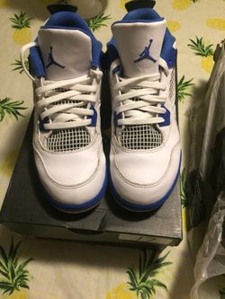 Jordan 4 size 3y