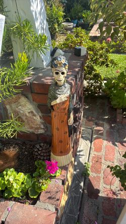 Ceramic Frida Decor