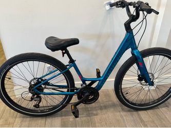 Woman’s Specialized Roll Hybrid Bike Disc Brake Tuned Ready/Ride