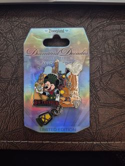 DISNEY  Thunder Mountain Railroad.