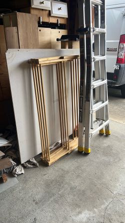 Collapsible drying rack