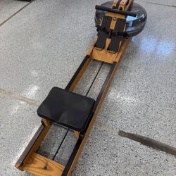 Water Rower - Solid Oak w/Danish Oil Finish 