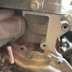 6.2L Chevy Engine