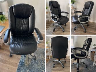 Black Executive Office Chair – Padded, Rolling Desk Chair