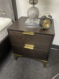 Nightstand 