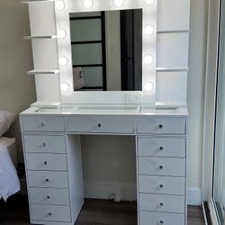 Makeup Vanity 