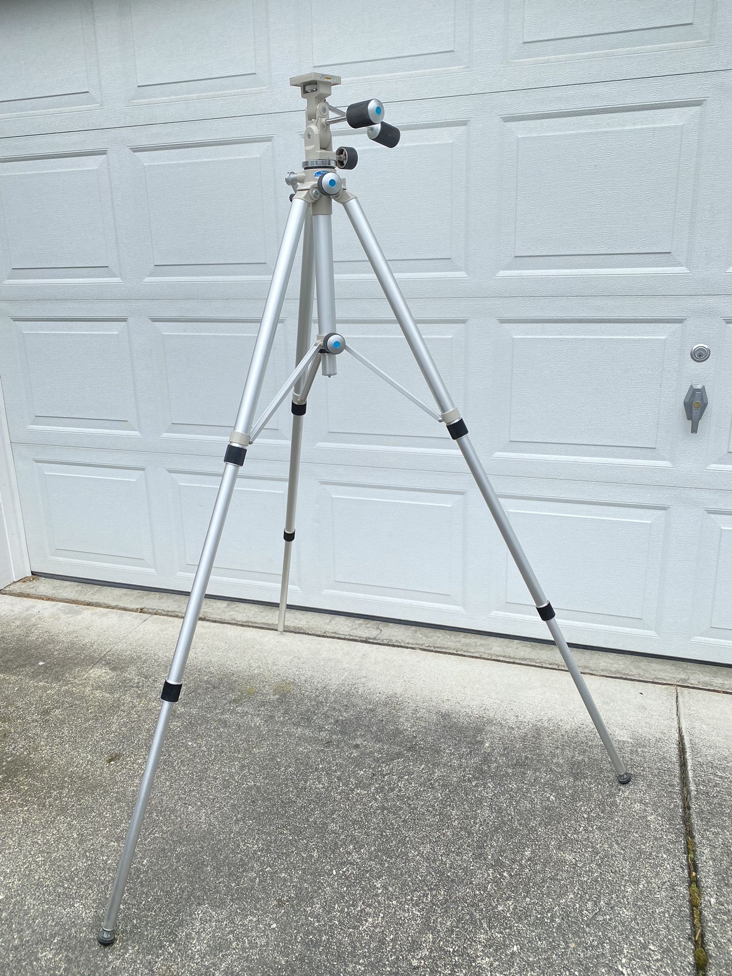 Vivitar Professional Tripod Model 1321, 72” Tall, Large Format Capable