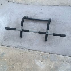 Pull Up Bar
