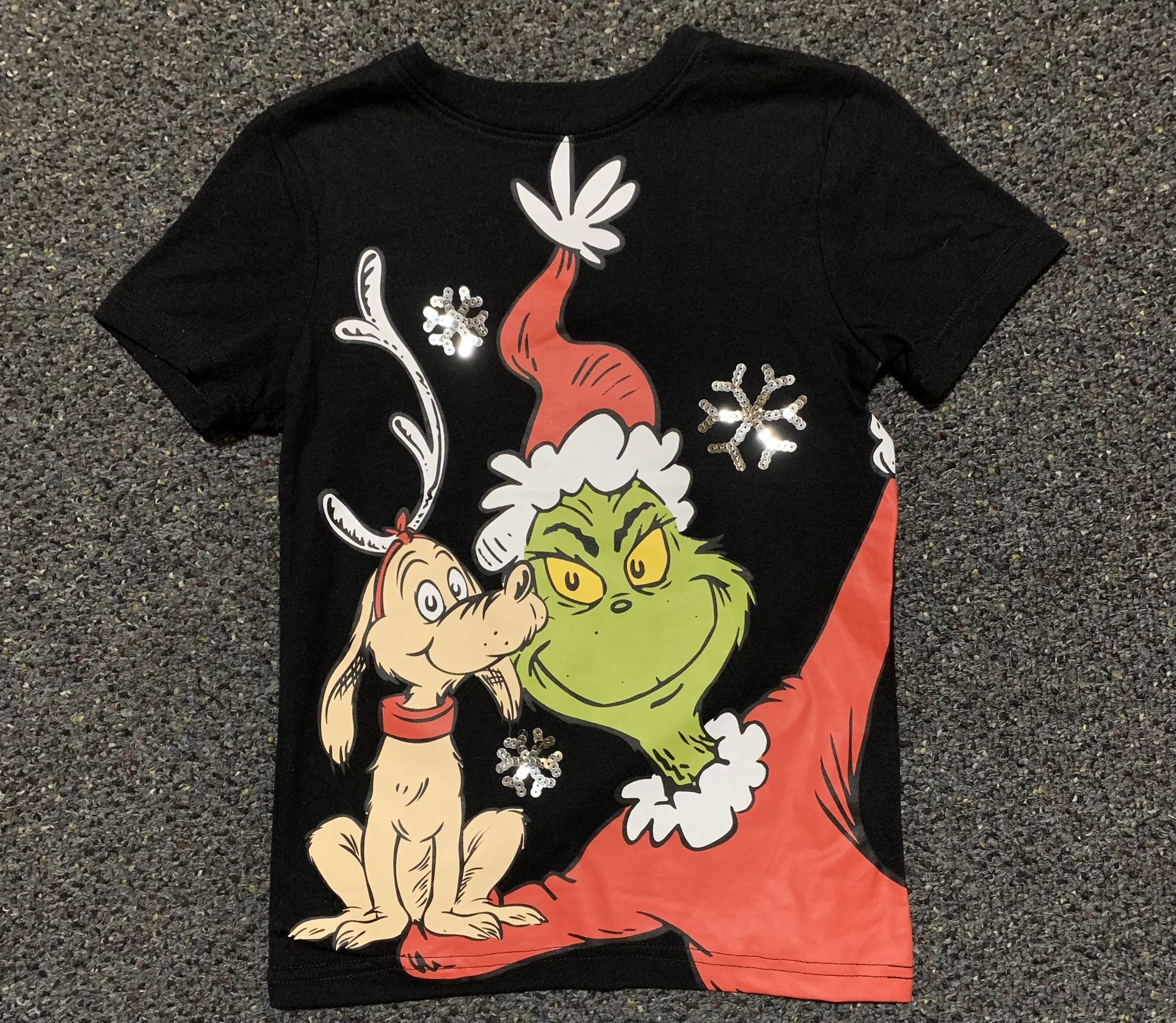 New The Grinch and Max with sequined snowflakes Christmas shirt - Girls 4 Sizes Available (4/5) (6/7) (8) (10/12)