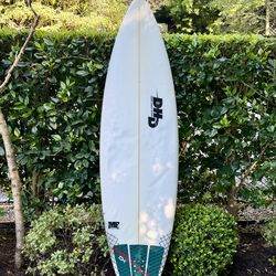 DHD surfboard - Ducksnuts 6’-4”