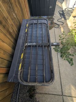 Cargo hitch carrier