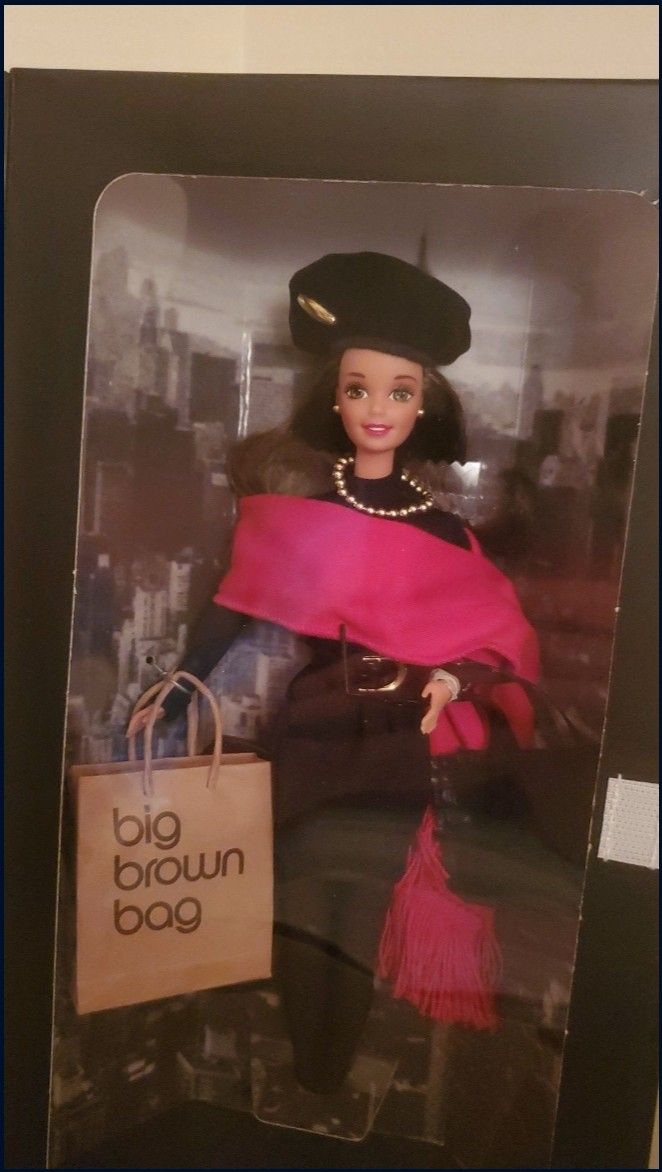 Barbie- 1995 Barbie DKNY Bloomingdale's Limited Edition.