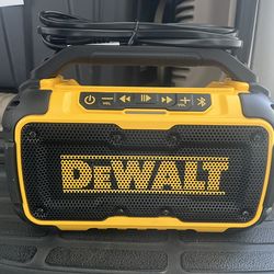 Dewalt job site radio