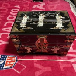 Beautiful Vintage Rare Asian Large Jewelry Box